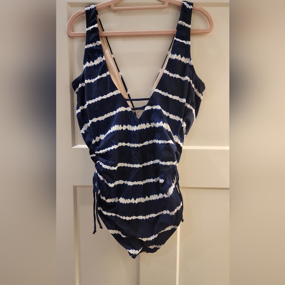 Bathing Suit - Picture 2 of 3